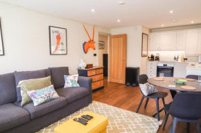 Superb Couples Retreat, Quiet & Central Old Town